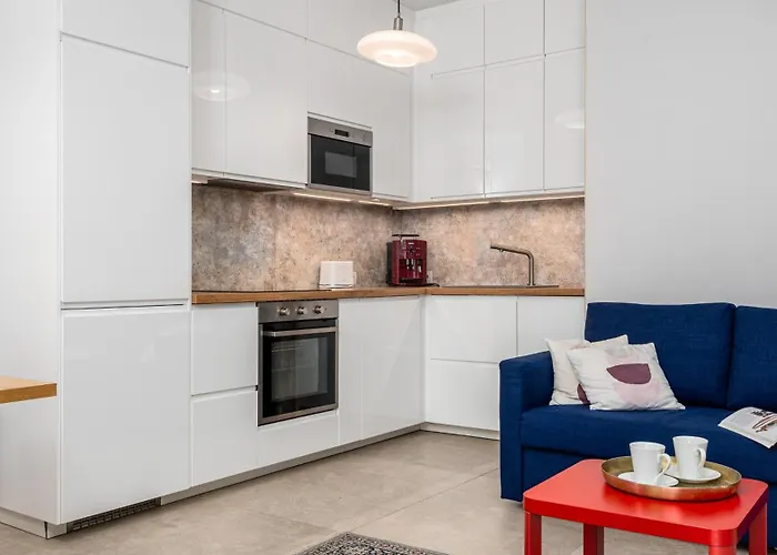 Aleja Rzeczypospolitej, Sun & Snow * Warszawa